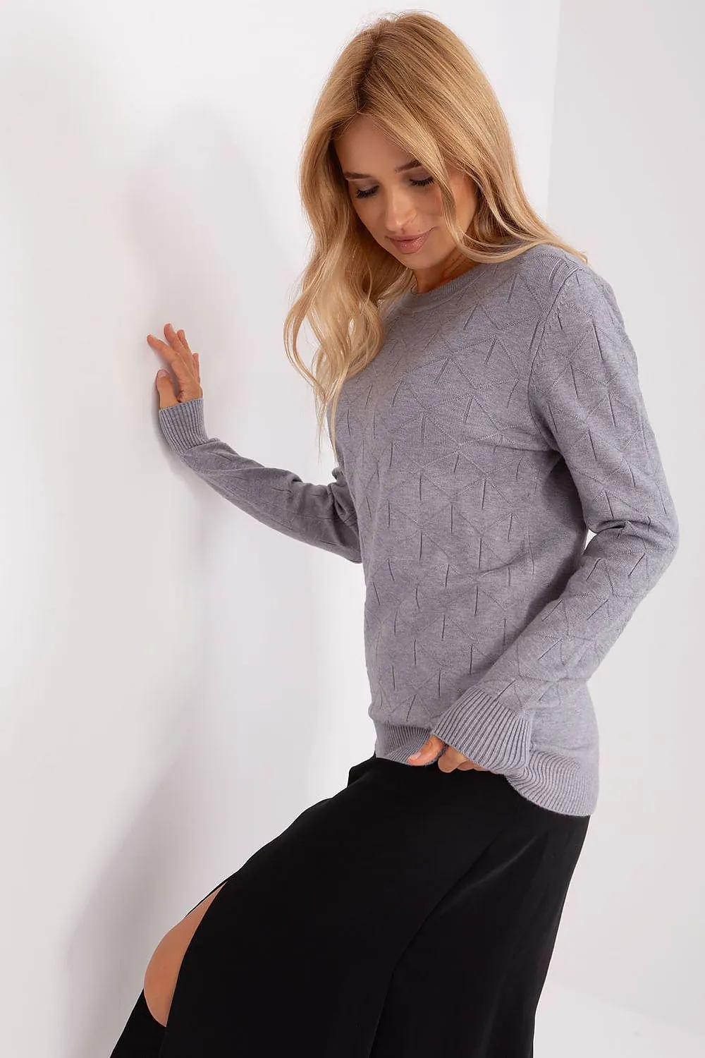 AT Women's European Sweater with Textured Pattern