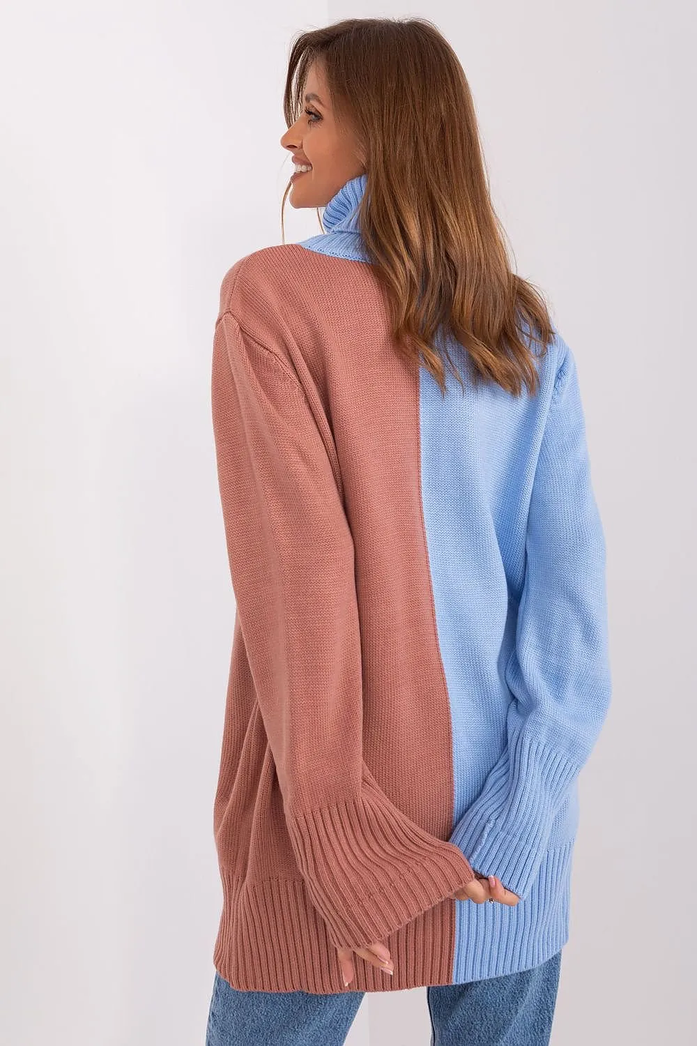 BADU European Long Two-tone Turtleneck Sweater-model 189332