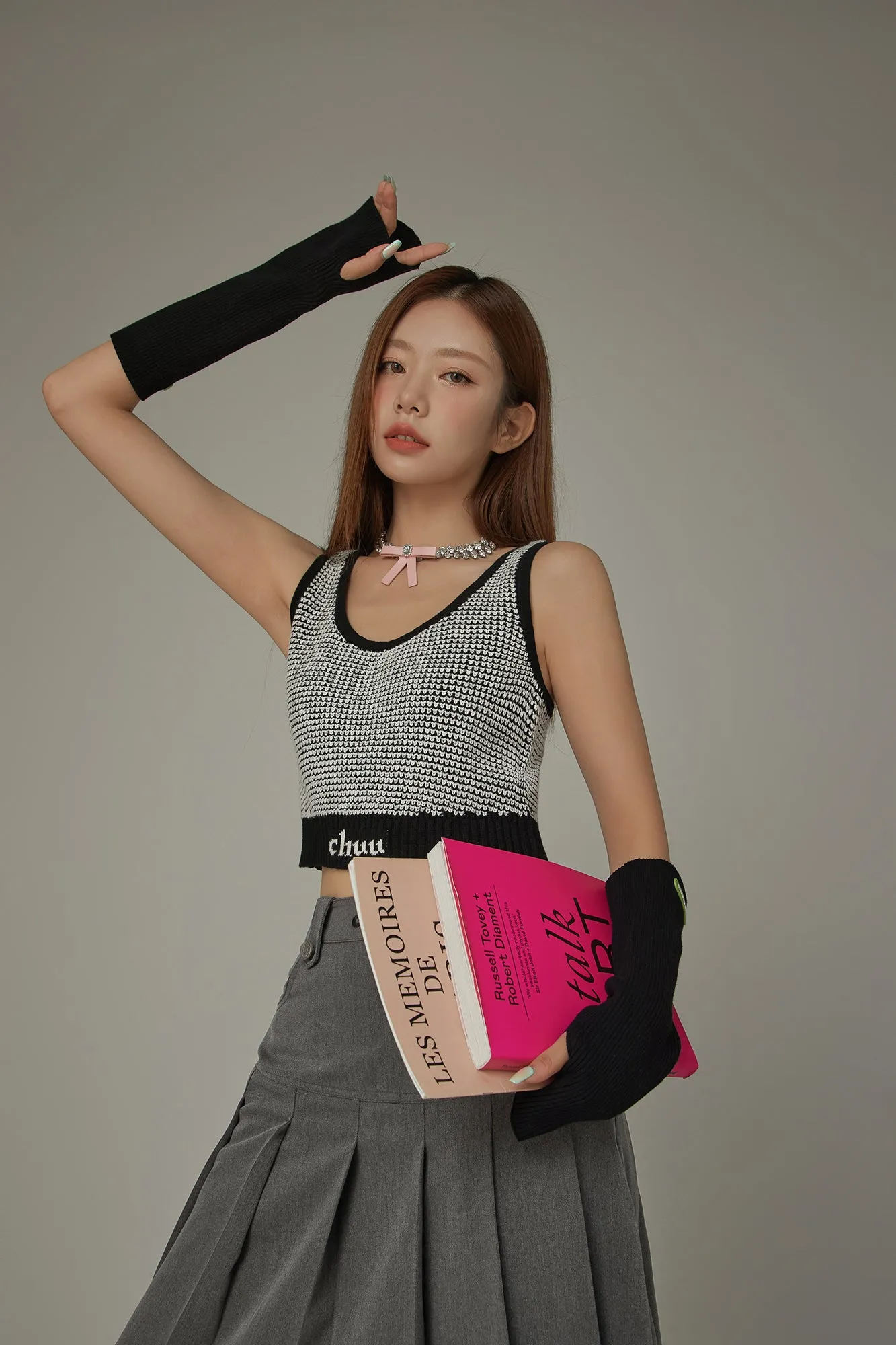 Logo Band Color Scheme Sleeveless Crop Top