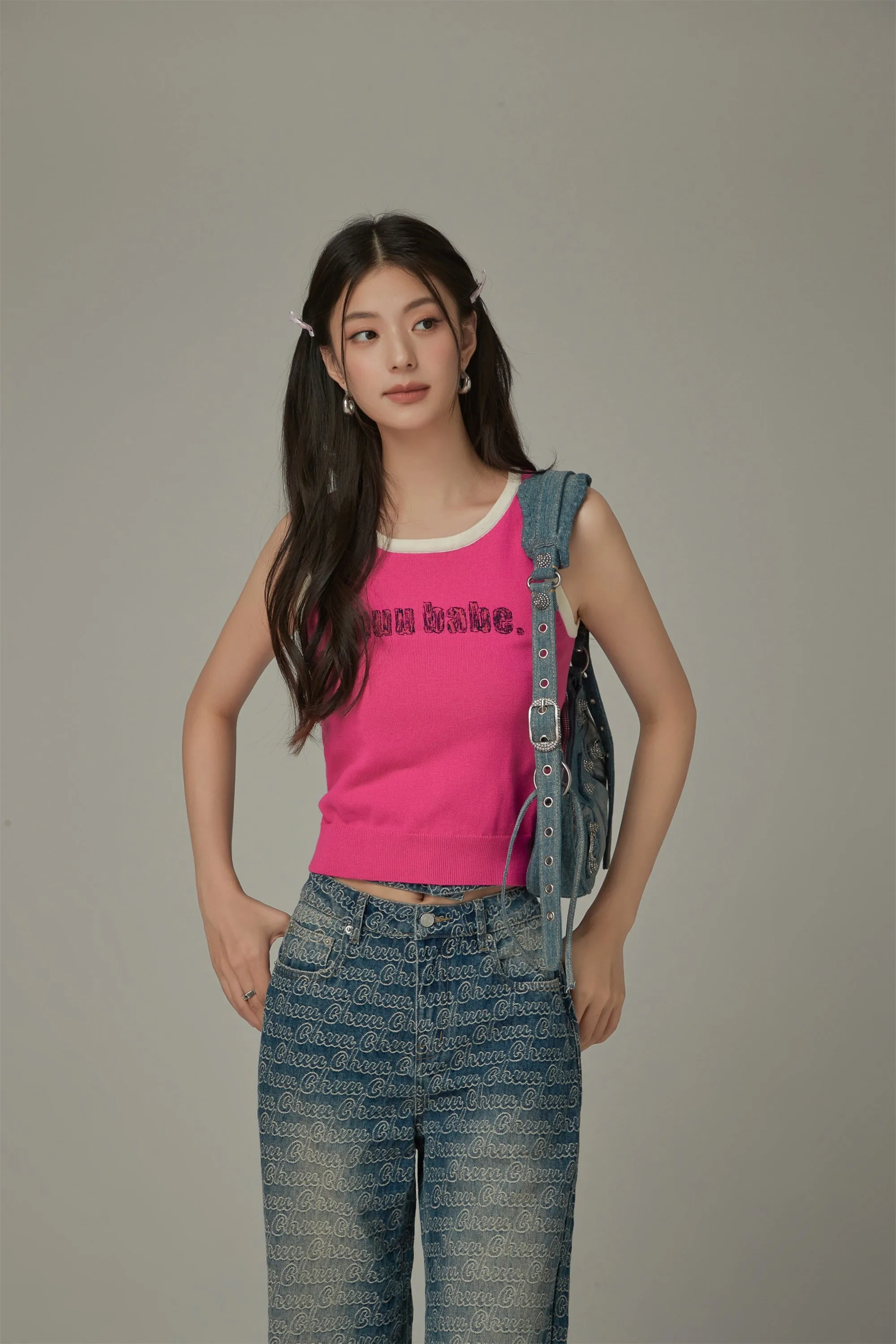 Logo Lettering Color Knit Sleeveless Top