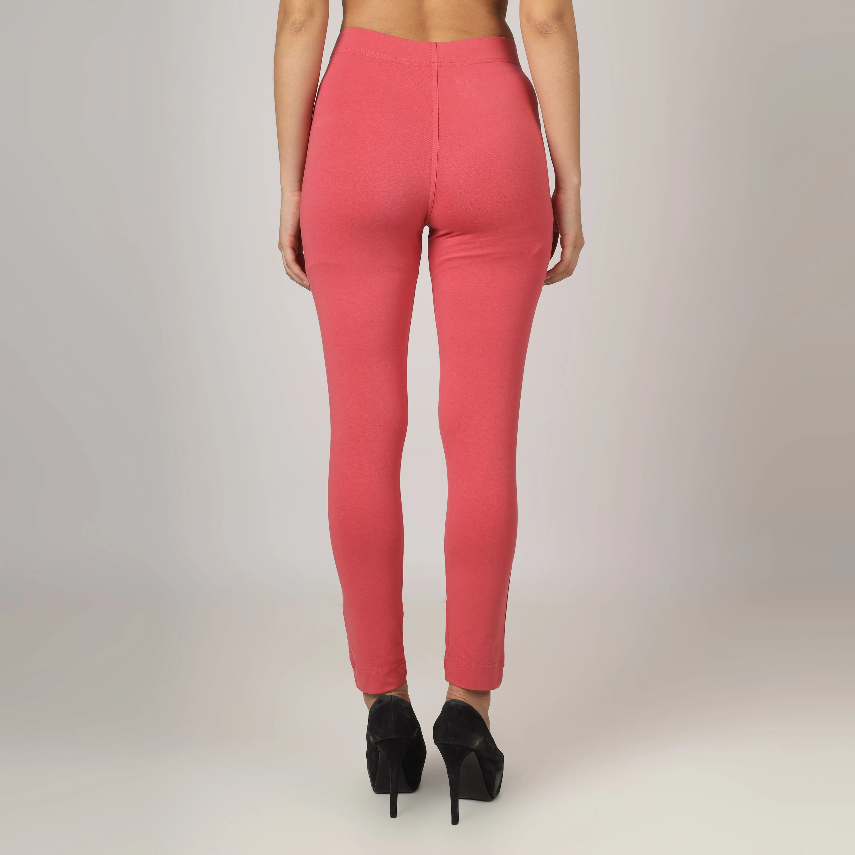 On & On Women Straight Pant