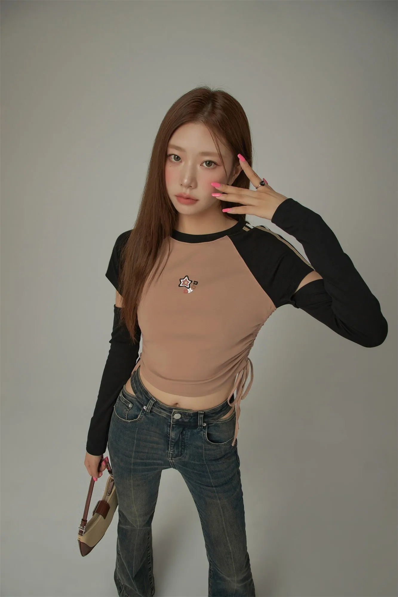 Star Logo Cutout Shirring Waist Long Sleeves Top