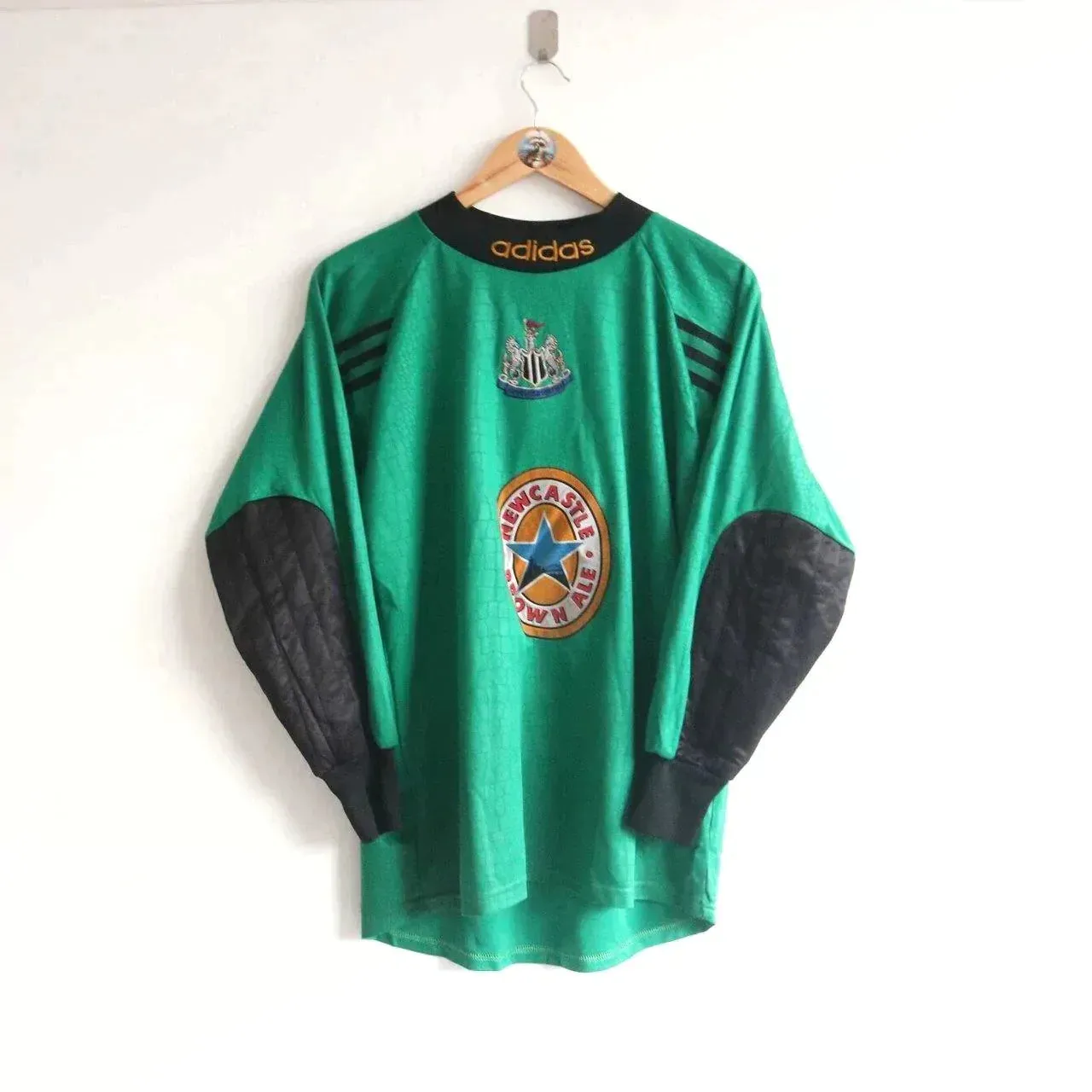 Vintage Adidas Newcastle United Goalkeeper Shirt 1997/1998 (S)  (S)