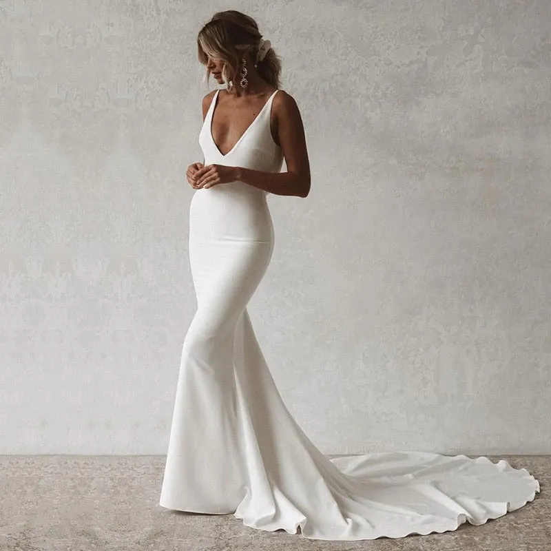 Women's V-Neck Backless Wedding Dress